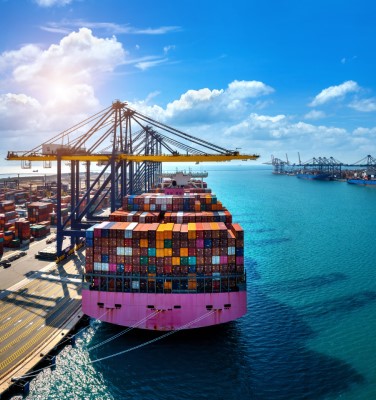 80% doanh nghiệp Việt Nam chủ động ứng phó với tác động từ thuế quan của Hoa Kỳ: Nghiên cứu Triển vọng Doanh nghiệp năm 2025 của UOB