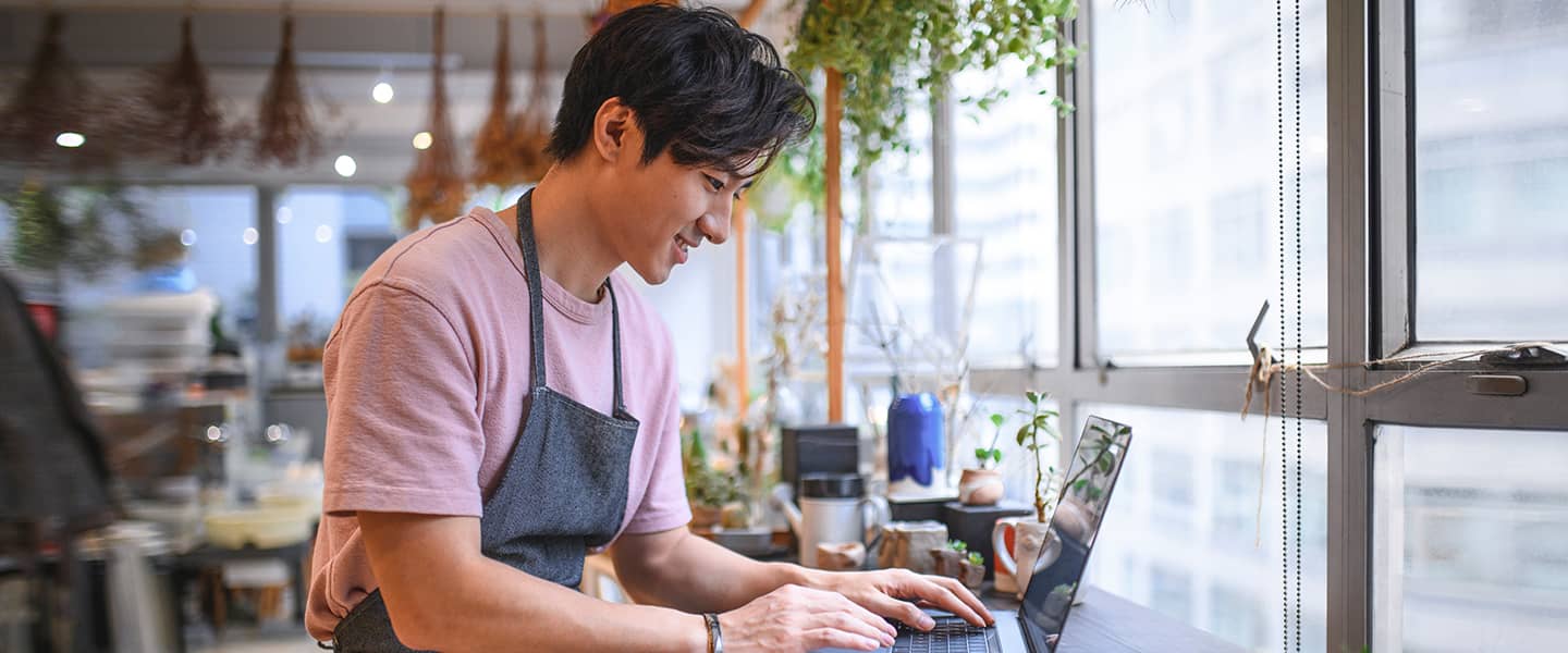 The secrets keep your online business standing firmly in the Vietnam E-Commerce market