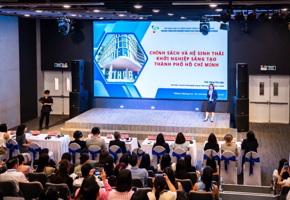 UOB FinLab 2026 – Women in Business: AI Readiness & Adoption
