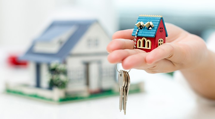 Enjoy competitive interest rate, preferential fee and special rewards with UOB Home Loan